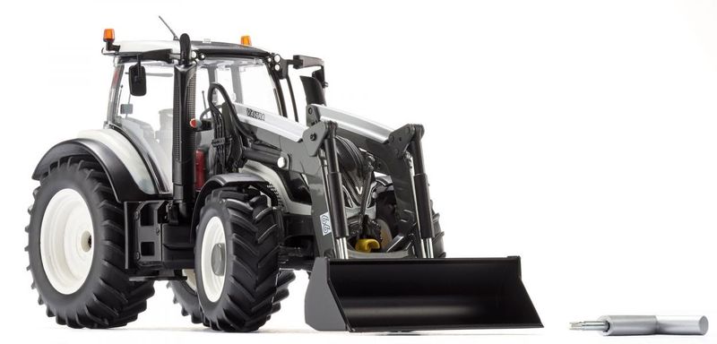 Wiking 1:32 - Valtra T174 mit Frontlader