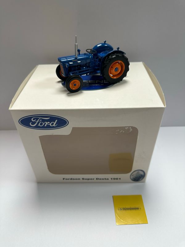 Marge models 1:32 - Fordson Super Dexta 1961