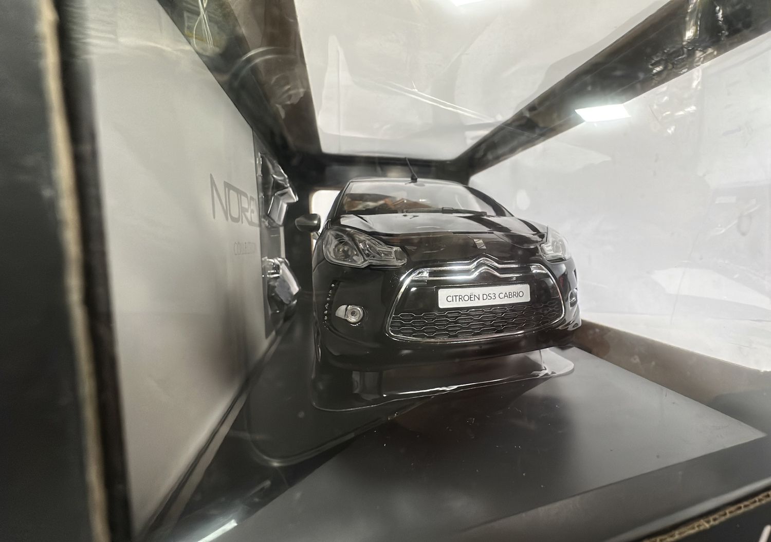 Norev 1:18 - Citroën DS3 Cabrio, 2013, black