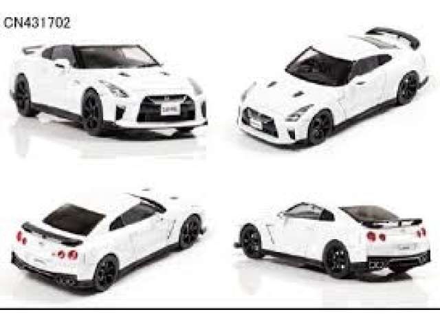 Carnel 1:43 - Nissan GT-R Track edition engineered by Nismo (R35), 2017, brilliant white pearl