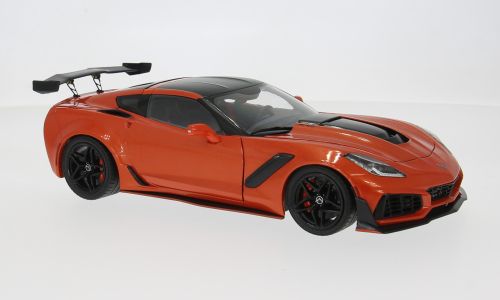 IXO America 1:18 - Chevrolet Corvette ZR1, orange/schwarz, 2019