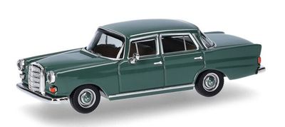 Herpa 1:87 - Mercedes Benz 200 Heckflosse, groen