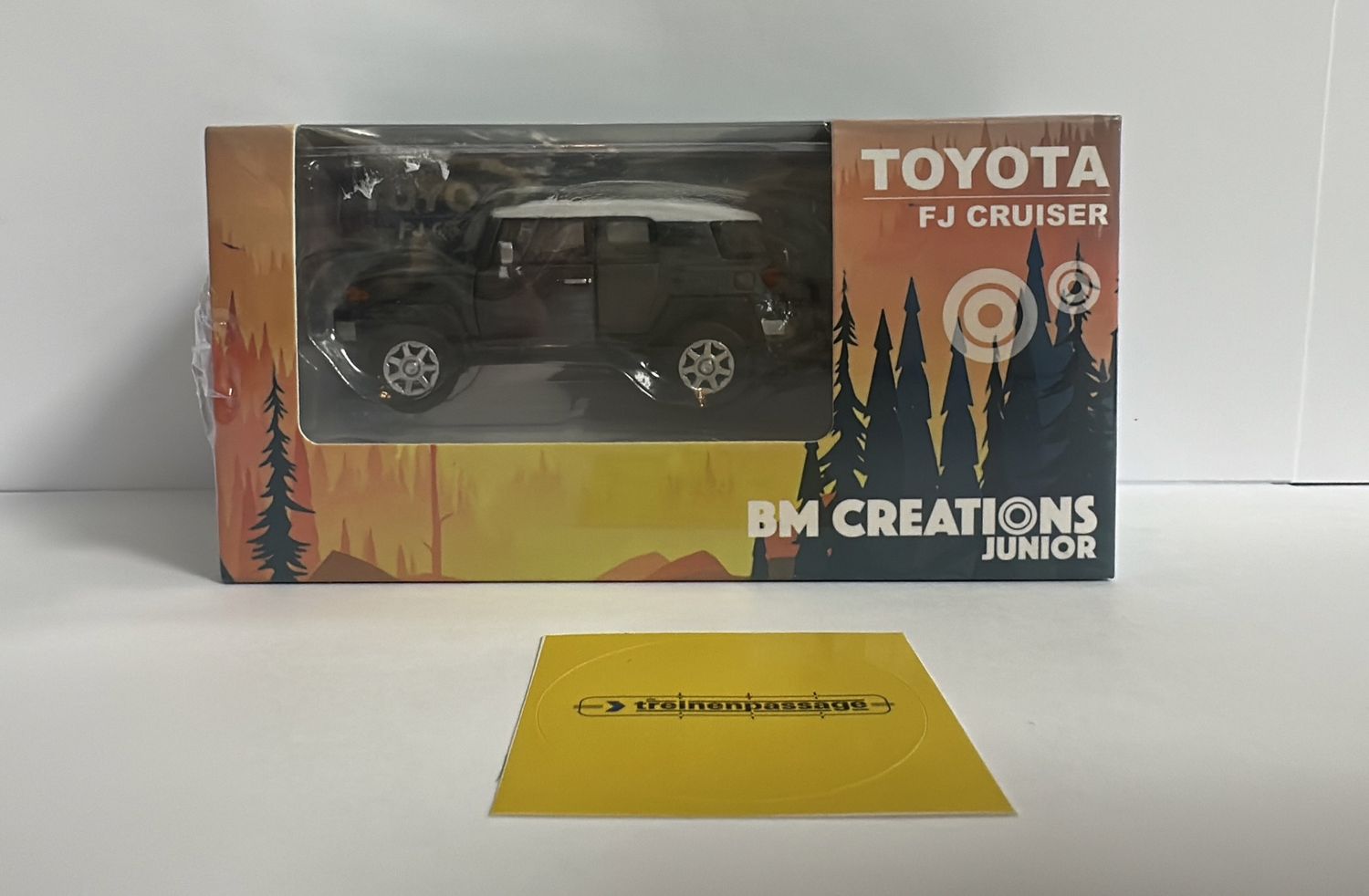 BM Creations 1:64 - Toyota FJ Cruiser Matte Black (LHD)