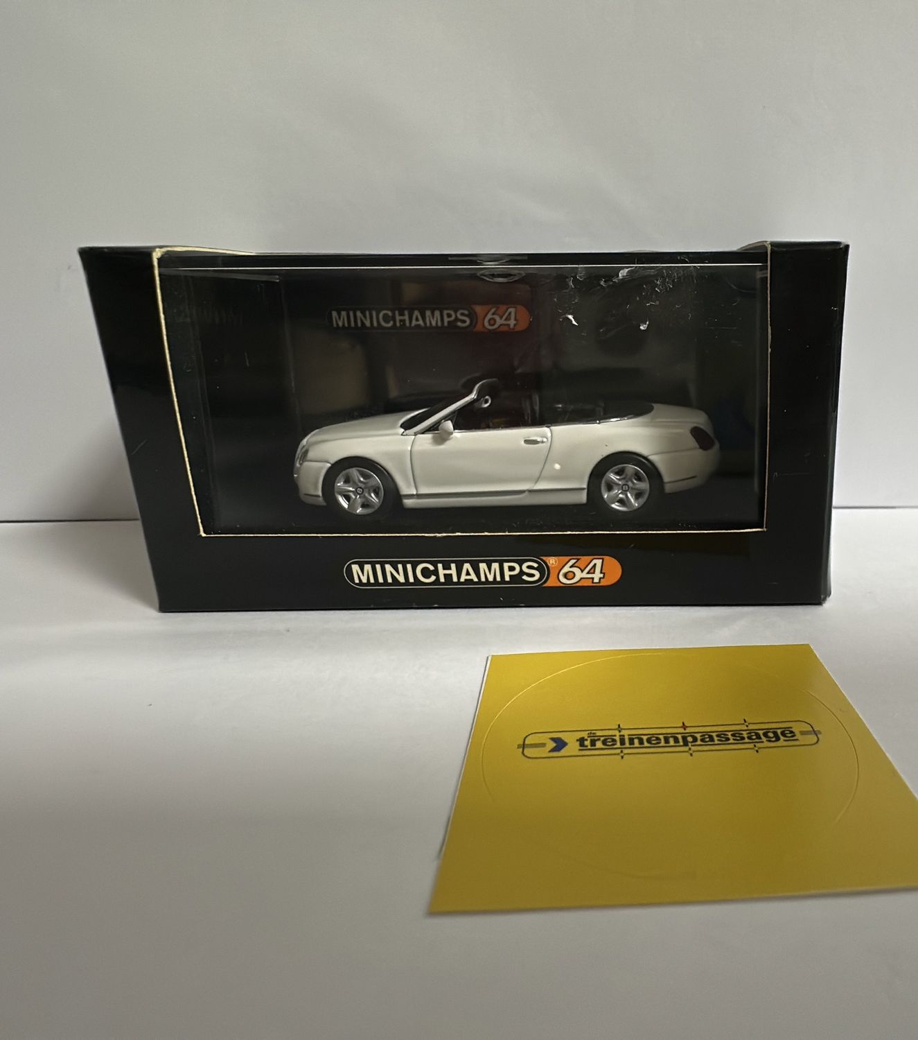 Minichamps 1:64 - Bentley Continental GT. Cabriolet, 2007, wit
