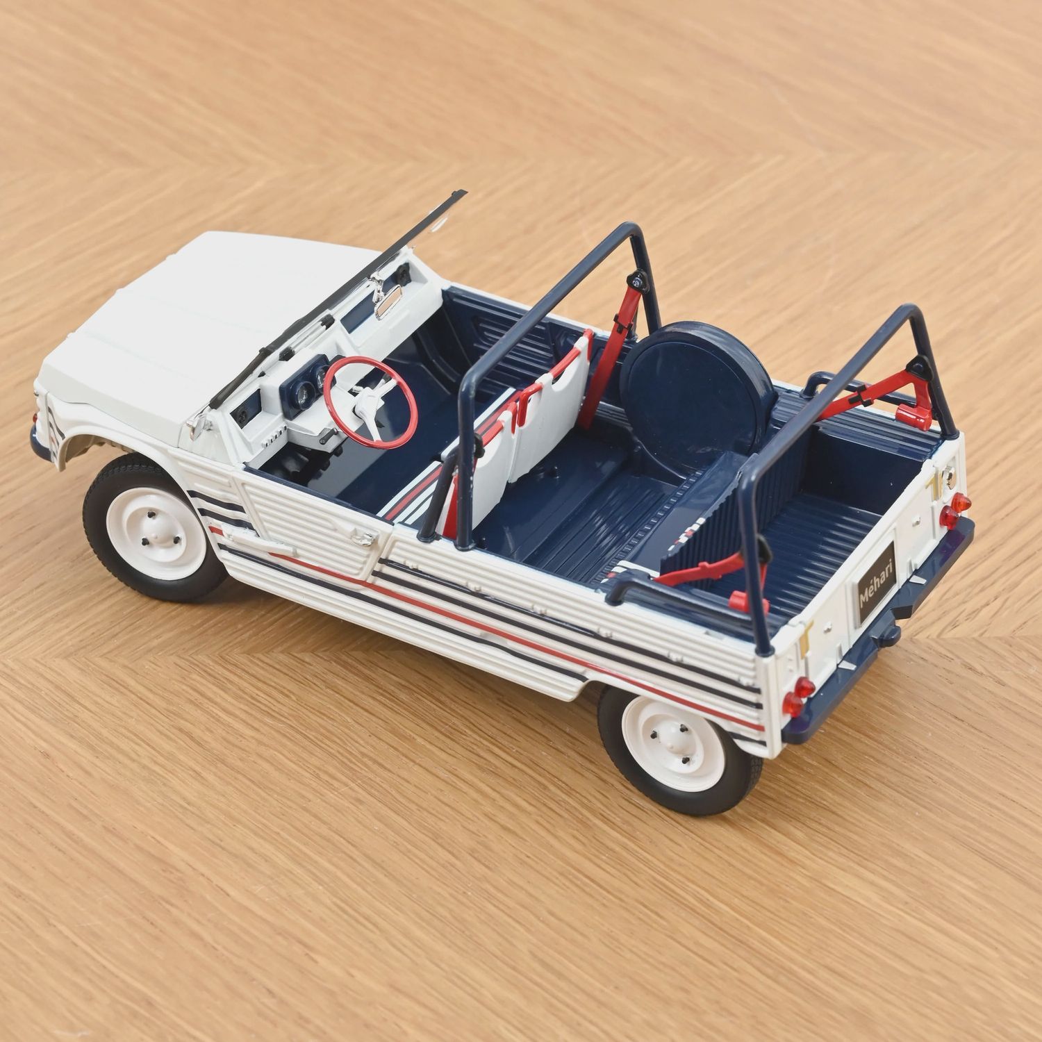 Norev 1:18 - Citroën Méhari 2016 Blue White Red