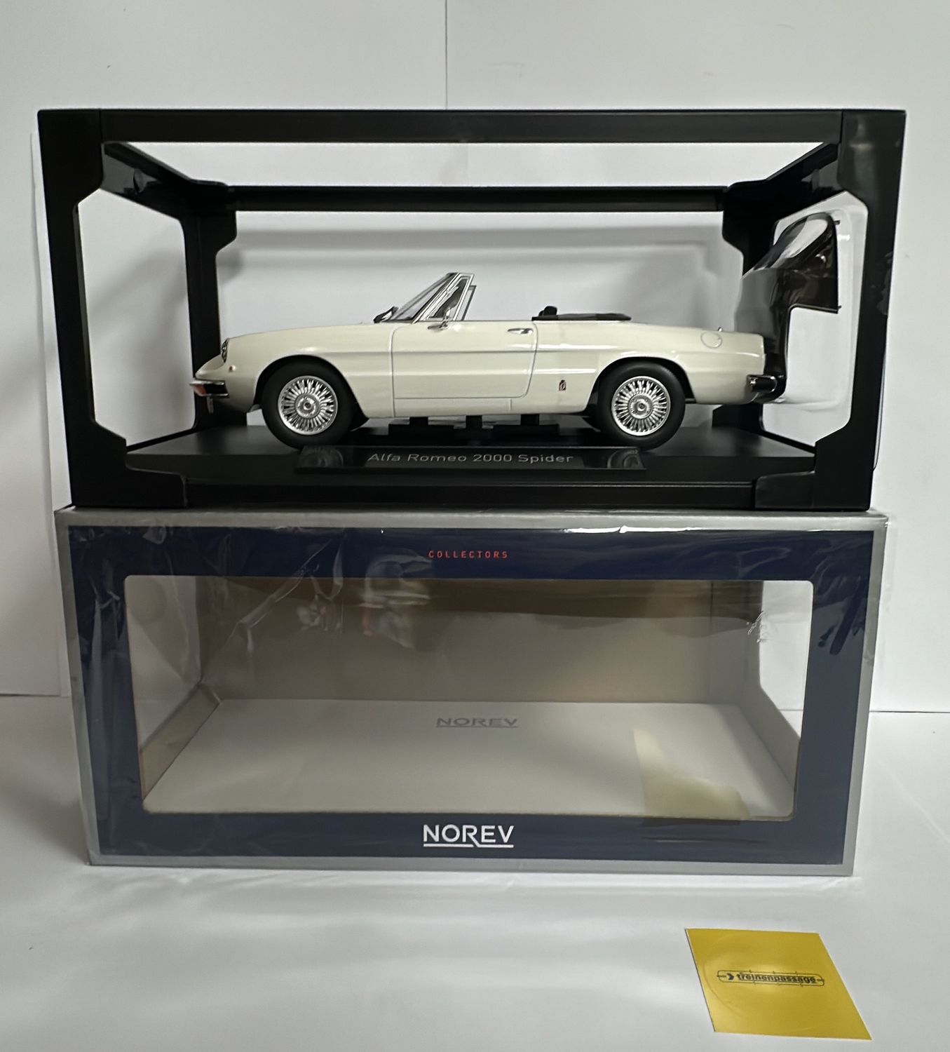 Norev 1:18 - Alfa Romeo 2000 Spider, 1978, White