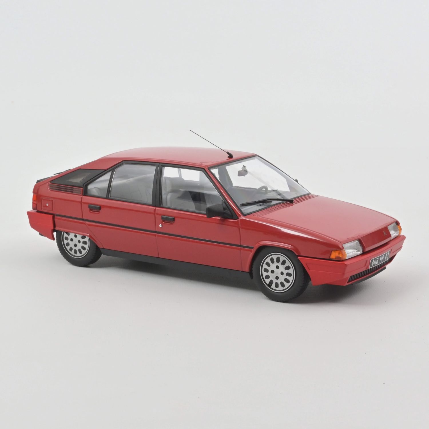 Norev 1:18 - Citroën BX 16 TRS 1983 Vallelunga Red