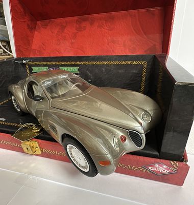 Guiloy 1:18 - Chrysler Atlantic, Champagne,