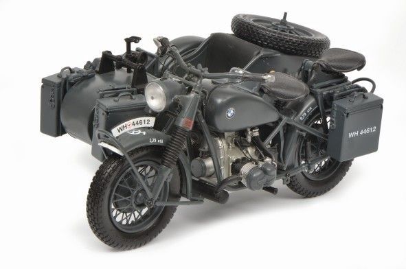 Schuco 1:10 -  BMW R75 + zijspan Wehrmacht