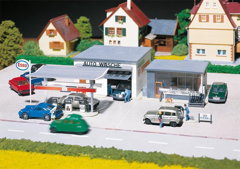 Faller 191843 - Tankstation met wasstraat,H0