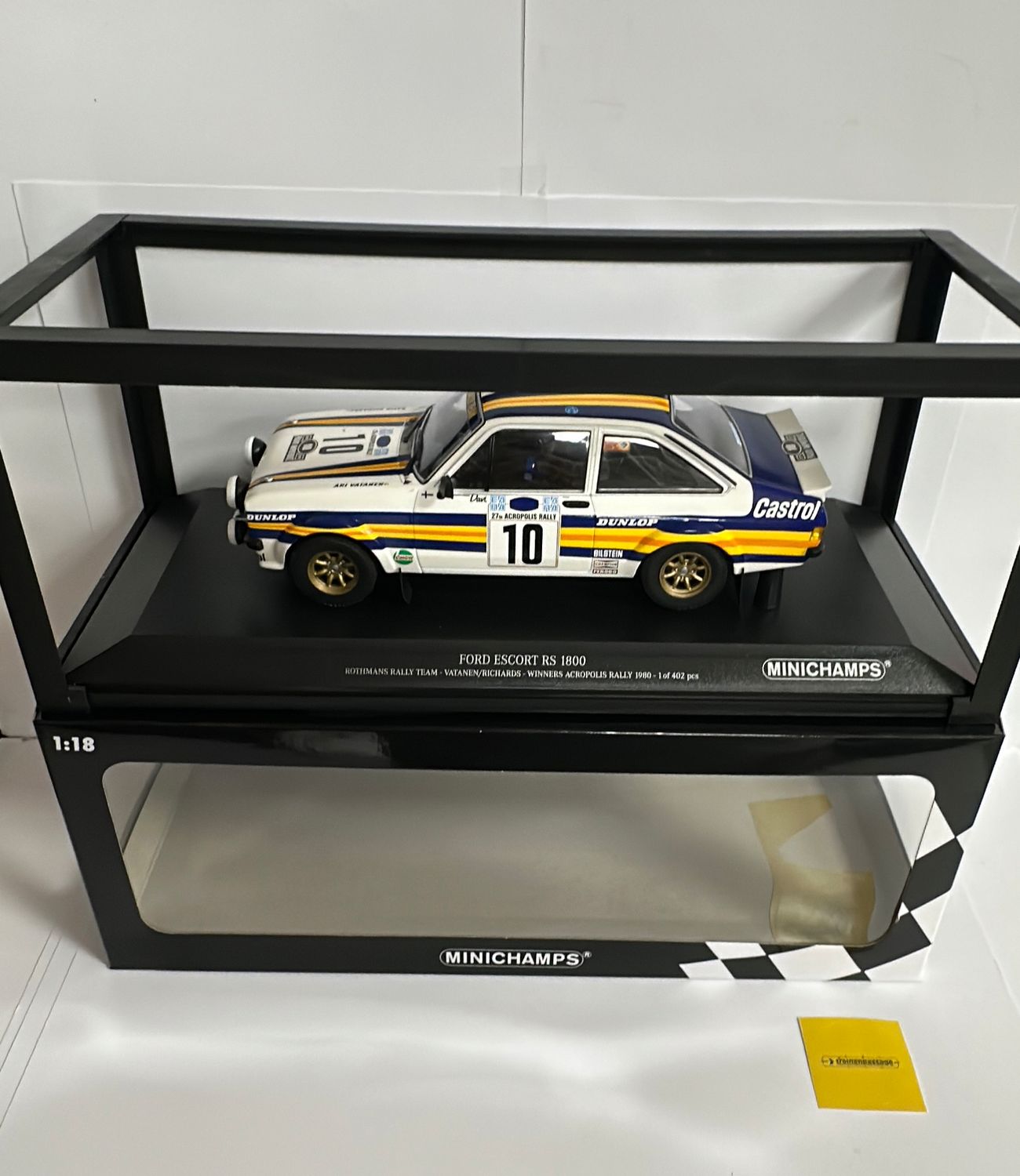 MINICHAMPS 1:18 - FORD RS 1800 – ROTHMANS RALLY TEAM – VATANEN/RICHARDS – ACROPOLIS RALLY 1980