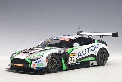 AUTOart 1:18 - ASTON MARTIN V12 VANTAGE BATHURST 12HOUR ENDURANCE RACE 2015 A.MACDOWALL/D.O'YO
