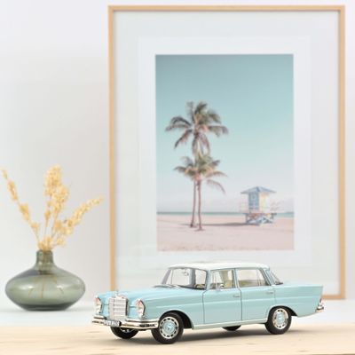 Norev 1:18 - Mercedes-Benz 220 S 1965 Light Blue