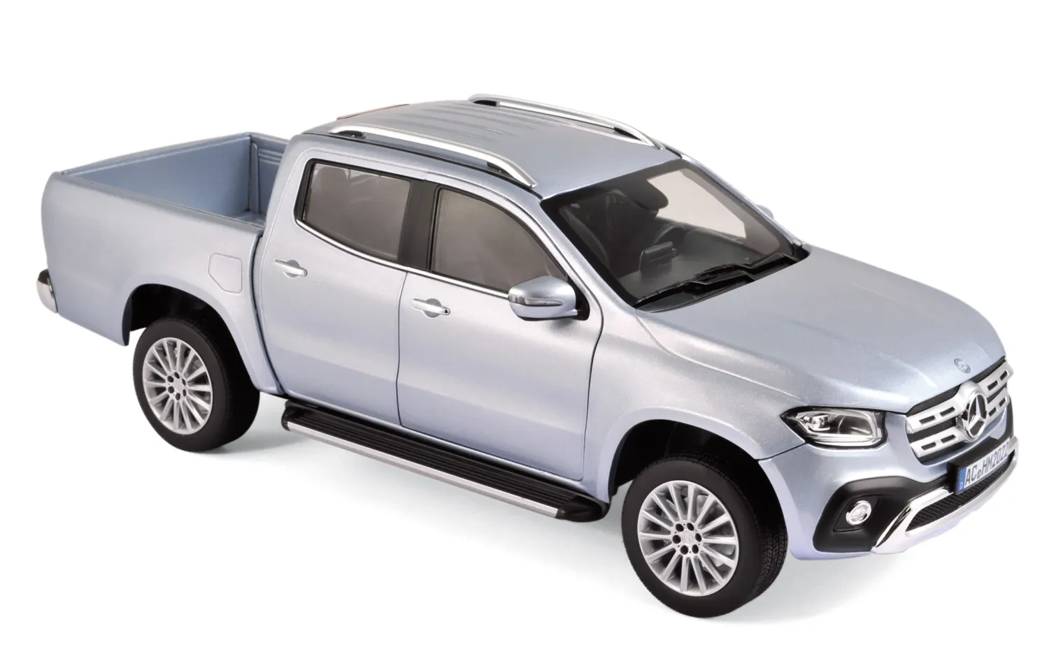 Norev 1:18 - Mercedes-Benz X-Class 2017, silber