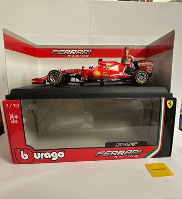 BBurago 1:18 - Ferrari SF15-T, Vettel, 2015