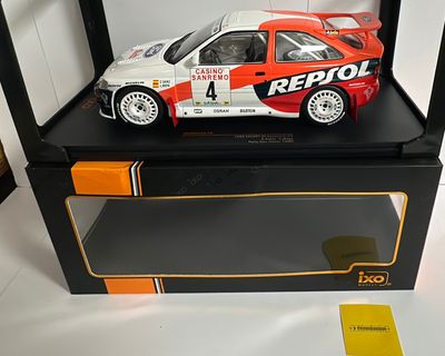 IXO 1:18 - Ford Escort RS Cosworth No.4, Rally San Remo 1996 “Repsol” Sainz/Moya