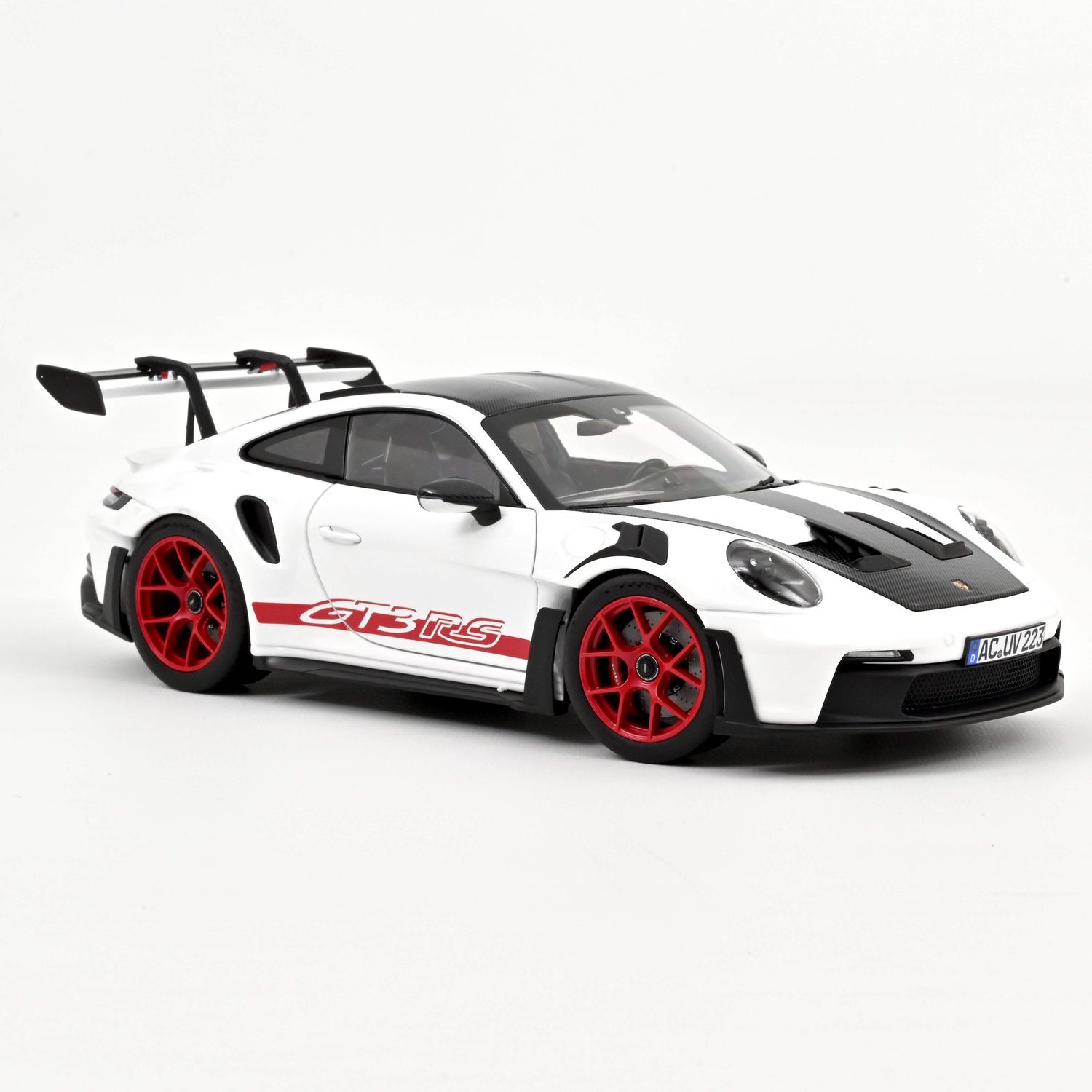 Norev 1:18 - Porsche 911 GT3 RS w/Weissach Pack 2022 White/Pyro Red