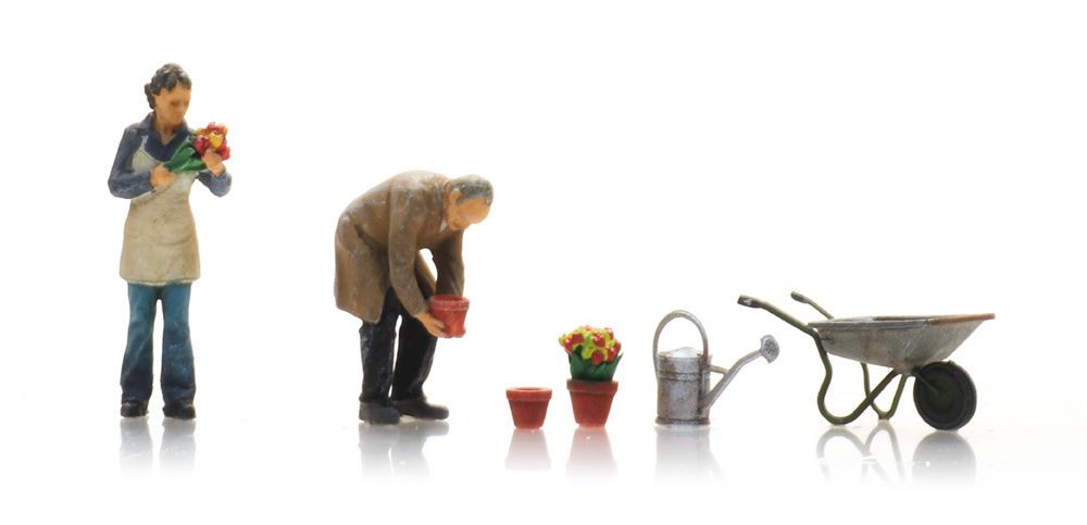 Artitec 5870015 - H0 | Bloemisten met tuingereedschap
