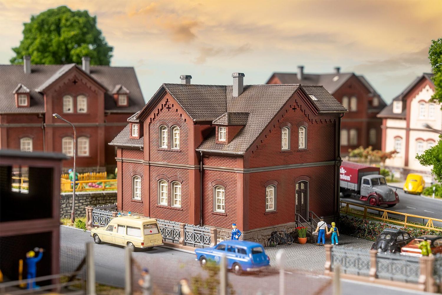 Faller 130753 - H0 | Woonhuis Bergmannsplatz 2