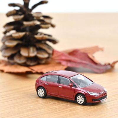 Norev 1:87 - Citroën C4 Berline 2004, Red