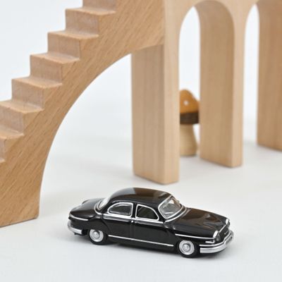 Norev 1:87 - Panhard PL 17 1962, Zwart