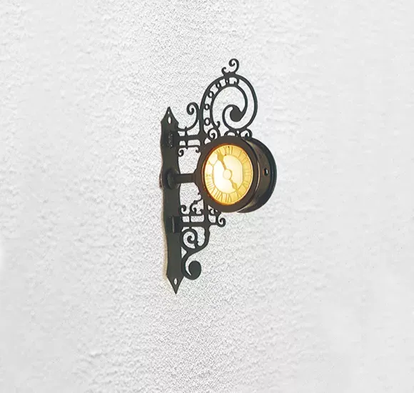 BRAWA 5361 - H0 | Oude wandklok Baden-Baden, verlicht