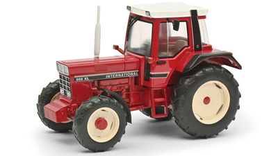 Schuco 1:32 - International 956 XL rood