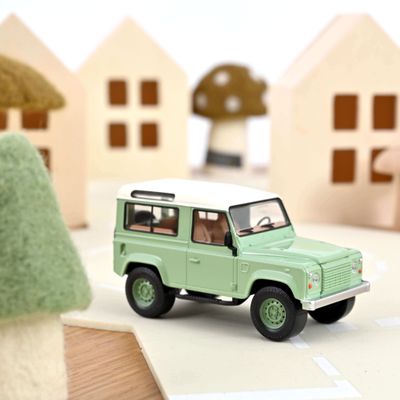 Norev 1:43 - Land Rover Defender (1995), groen/wit