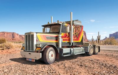 Italeri 90785 - 1:24 | Freightliner Aerodyne