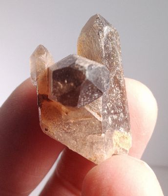 Quartz fume en interpénétration