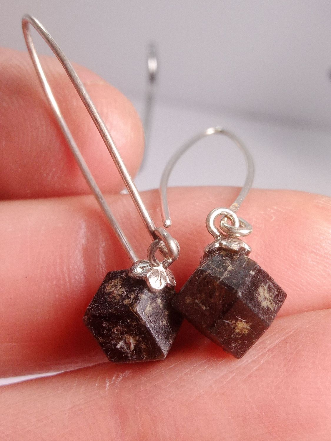 Boucles d&#39;oreilles grenat andradite argent 925