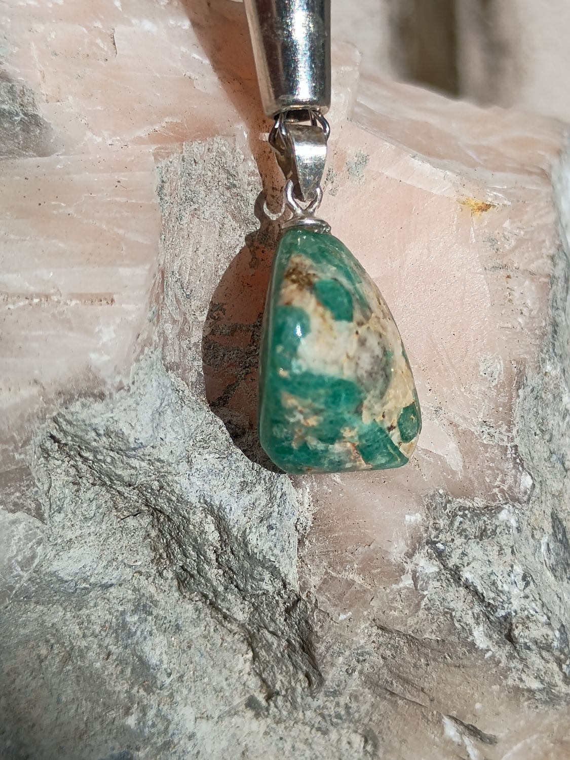 Rare : pendentif émeraude 