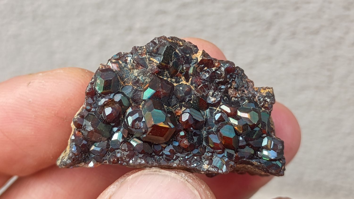 Rainbow garnet🌈cluster