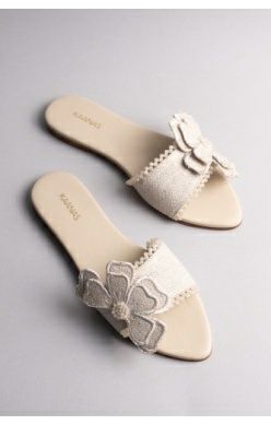 Bloom by Lun Flower Applique Slide Beads Oat, Size: 6