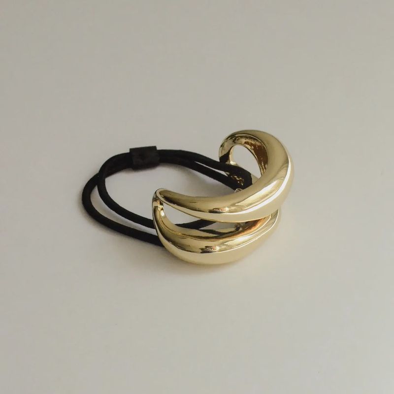 Wide Sculptured Metal Ponytail Hair Tie Gold