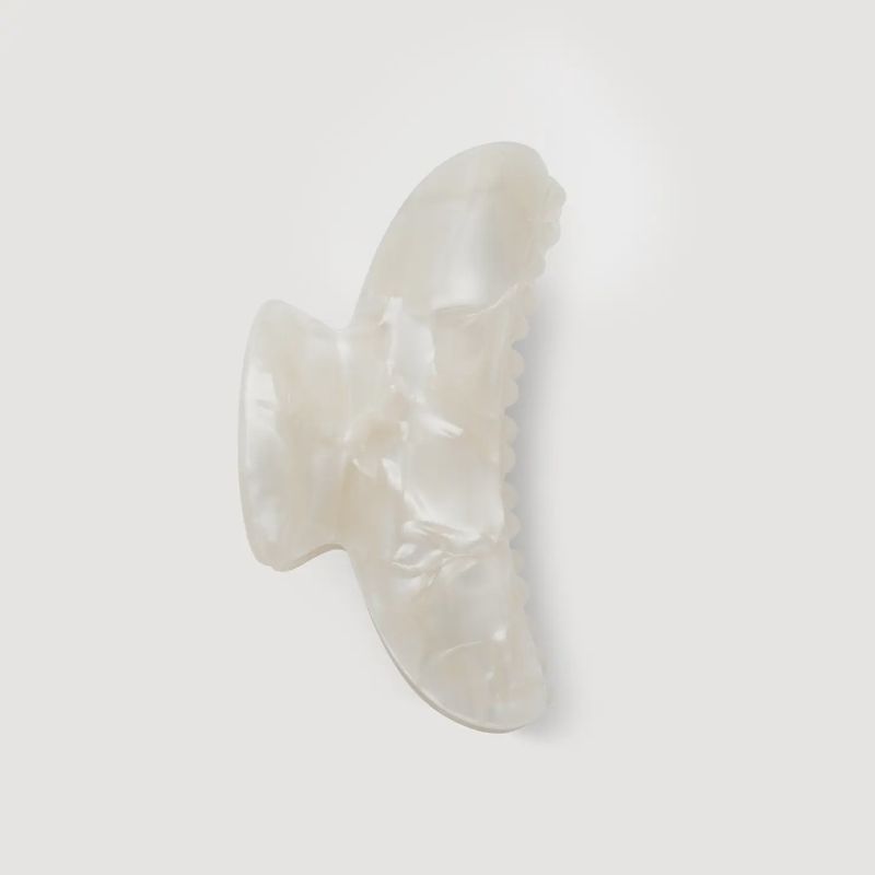 Grande Heirloom Claw White Shell