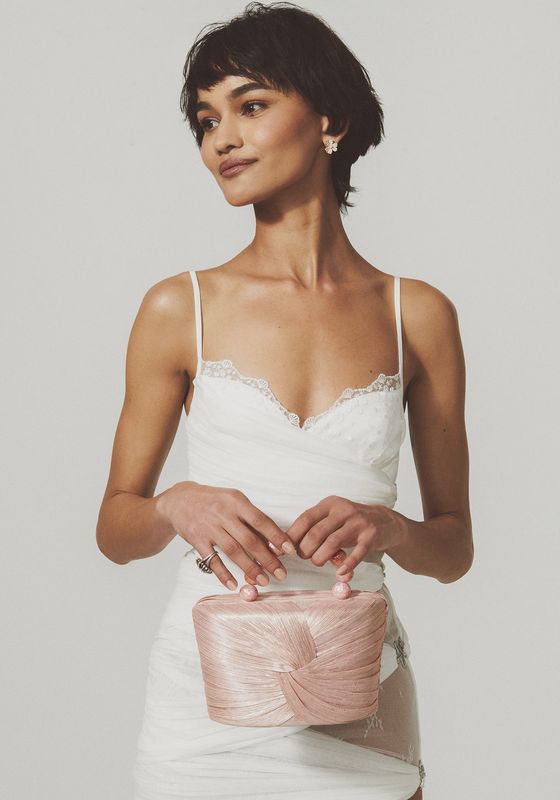 Pellicano Bag Blush Pink Banana Seda Silver Metallic Thread Pink Kabibi Cracking Handle inlat handle Beige Matte Satin Lining