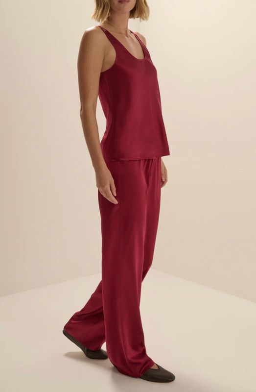 The Clean Cut Tank CRANBERRY