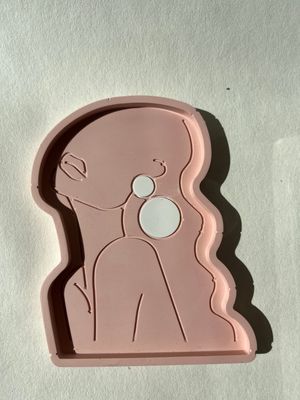 schaaltje vrouw