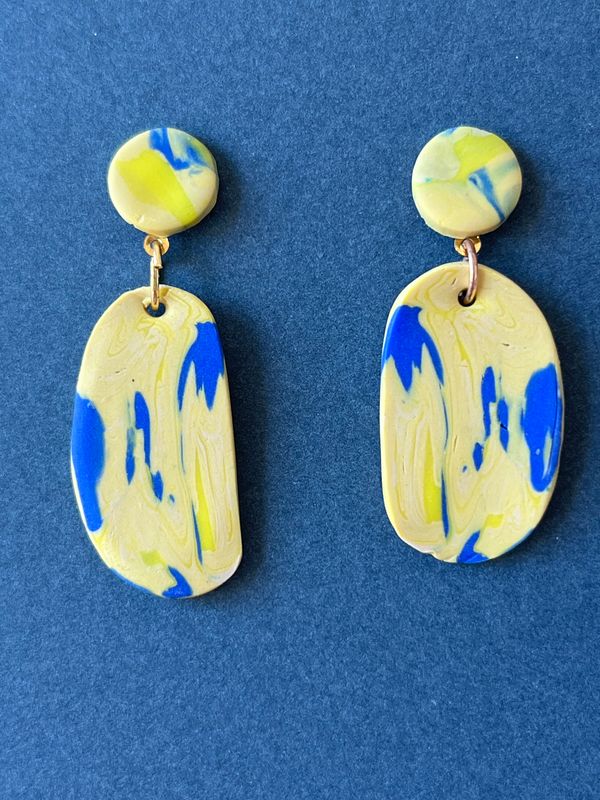 oorring geel blauw