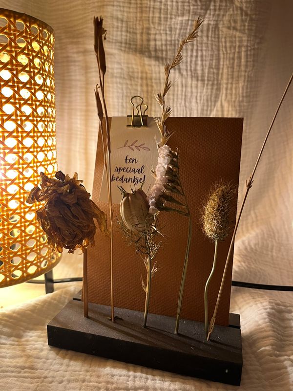 Cadeaubox met  bloemenplankje
