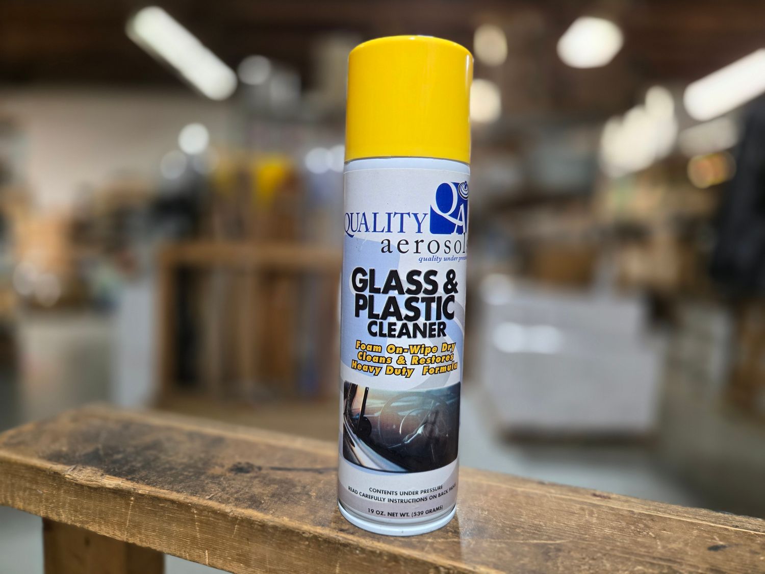 GLASS & PLASTIC CLEANER GLASS & PLASTIC CLEANER