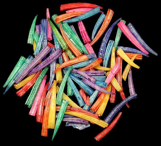 One quarter pound of Dyed Tusks Shells, sold in assorted colors, each measuring 1 to 2.5 inches. ******