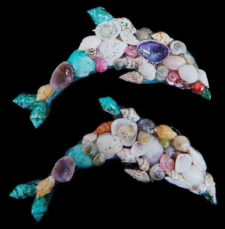 One 4 inch Hand Crafted Dolphin Shell Magnet*****