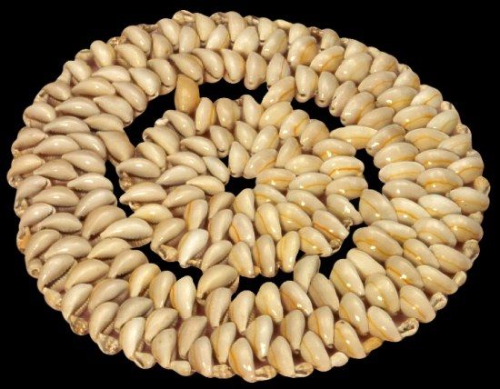 Shell Hand Strung Hot Plate Mats measuring 9"