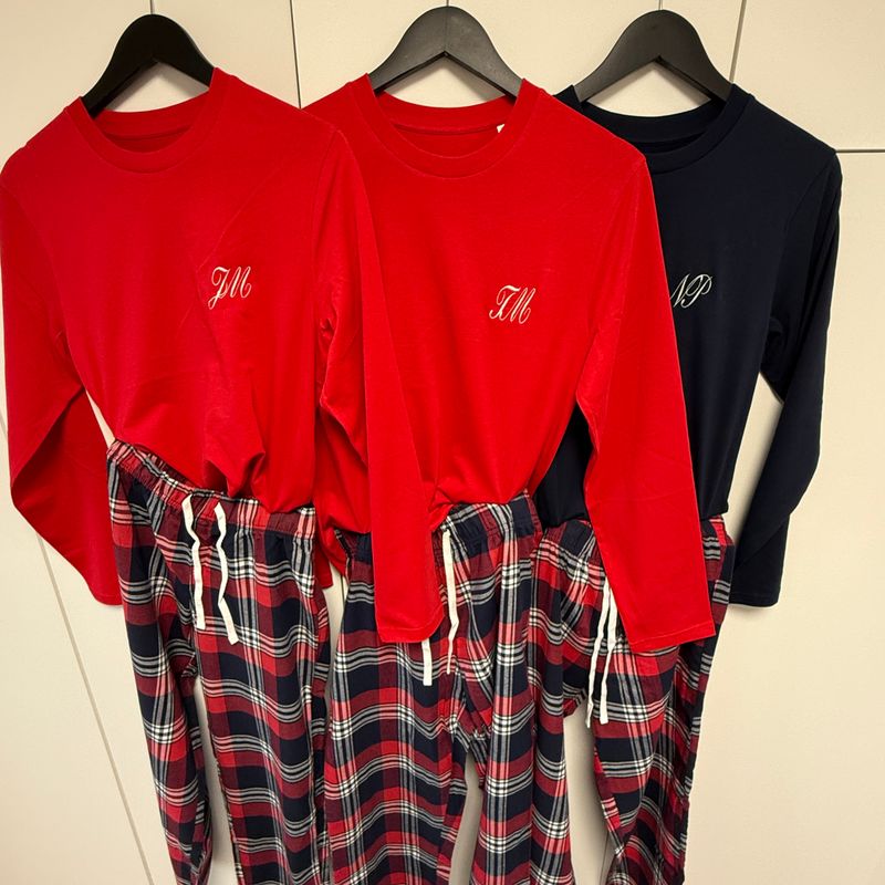 Pyjama personnalisé avec initiales brodées