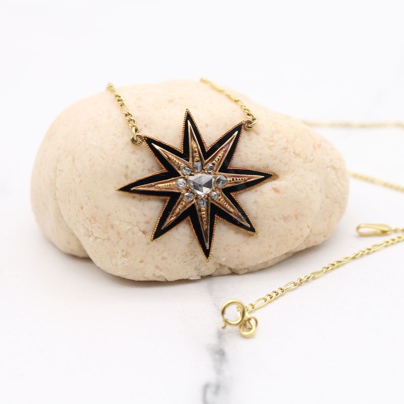 Dekorative Stern Halskette mit Diamant und Emaille