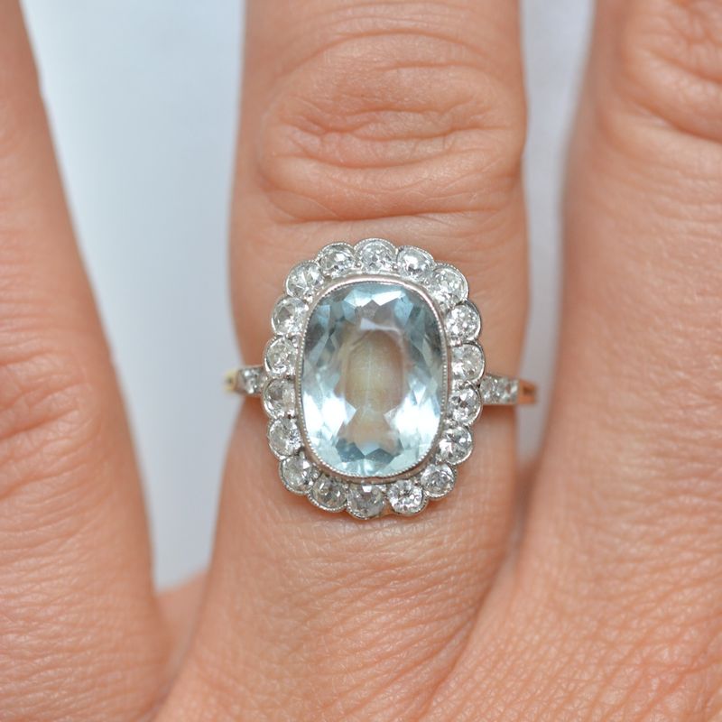 Aquamarin & Diamant Ring in 14 kt Gelbgold gefasst
