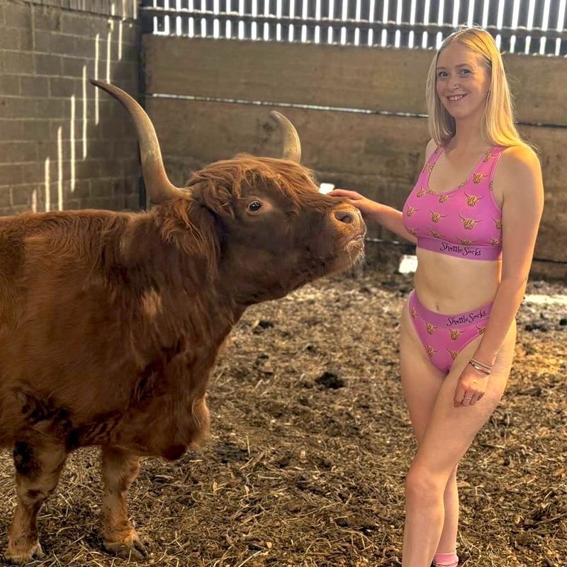 Shuttle Socks Bralette Highland Cow Roze