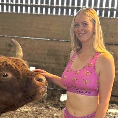 Shuttle Socks Bralette Highland Cow Roze